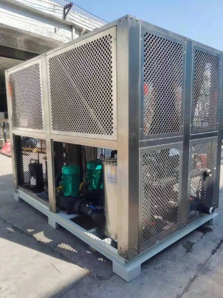 黃金煙葉公司使用的不銹鋼集中供水冷水機(jī)組兩臺(tái)